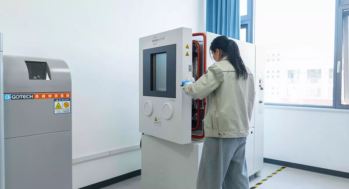 Environmental Test Chamber